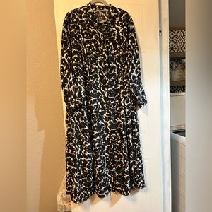Black and white patterned H&M maxi dress- WORN ONCE